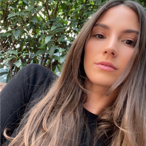 Meet your Posher, Elizabeth - Picture 1 of 2